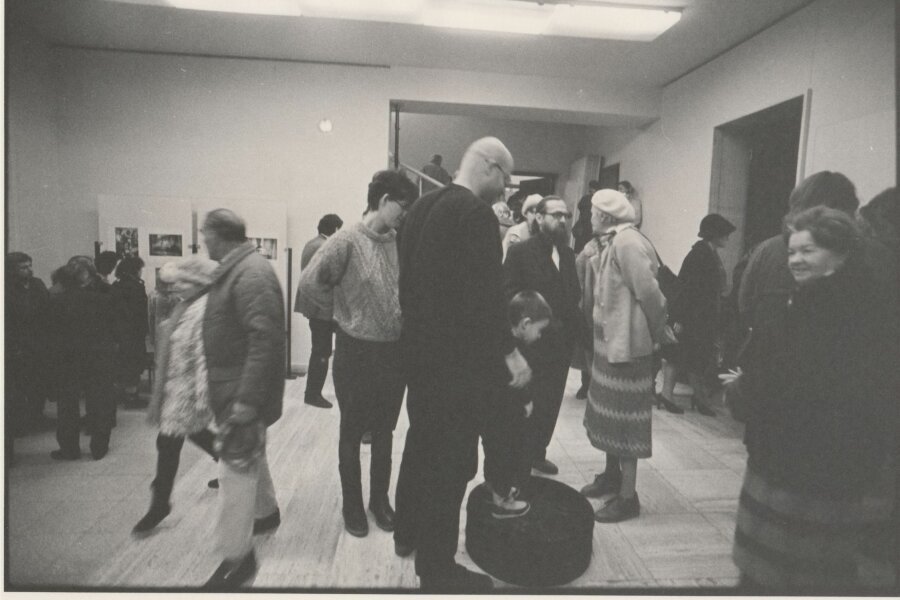 zleva manželé Haykovi, Jiří Valoch, Jiřina Medková